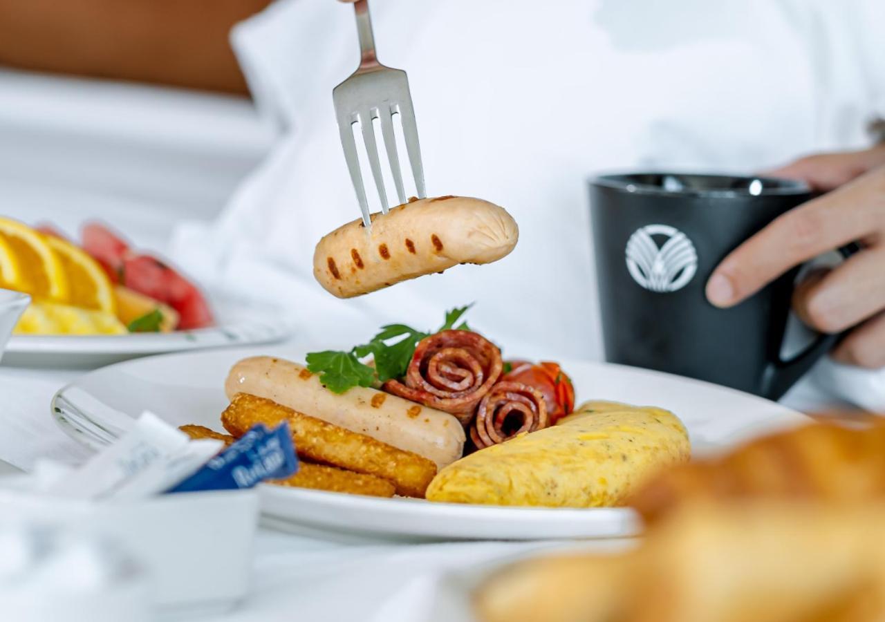 City Centre Rotana Doha Luaran gambar A breakfast at the hotel