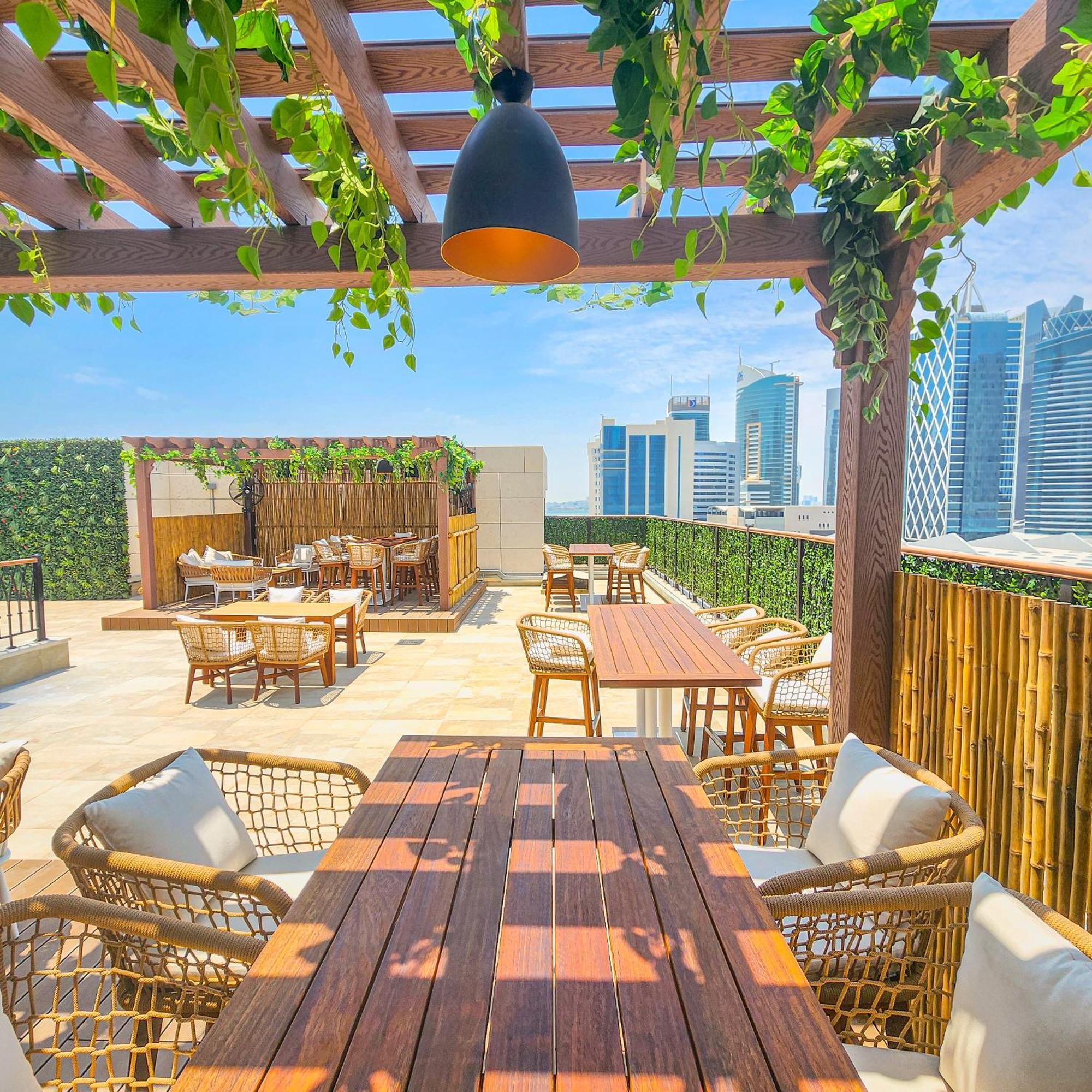 City Centre Rotana Doha Luaran gambar The rooftop bar at the hotel