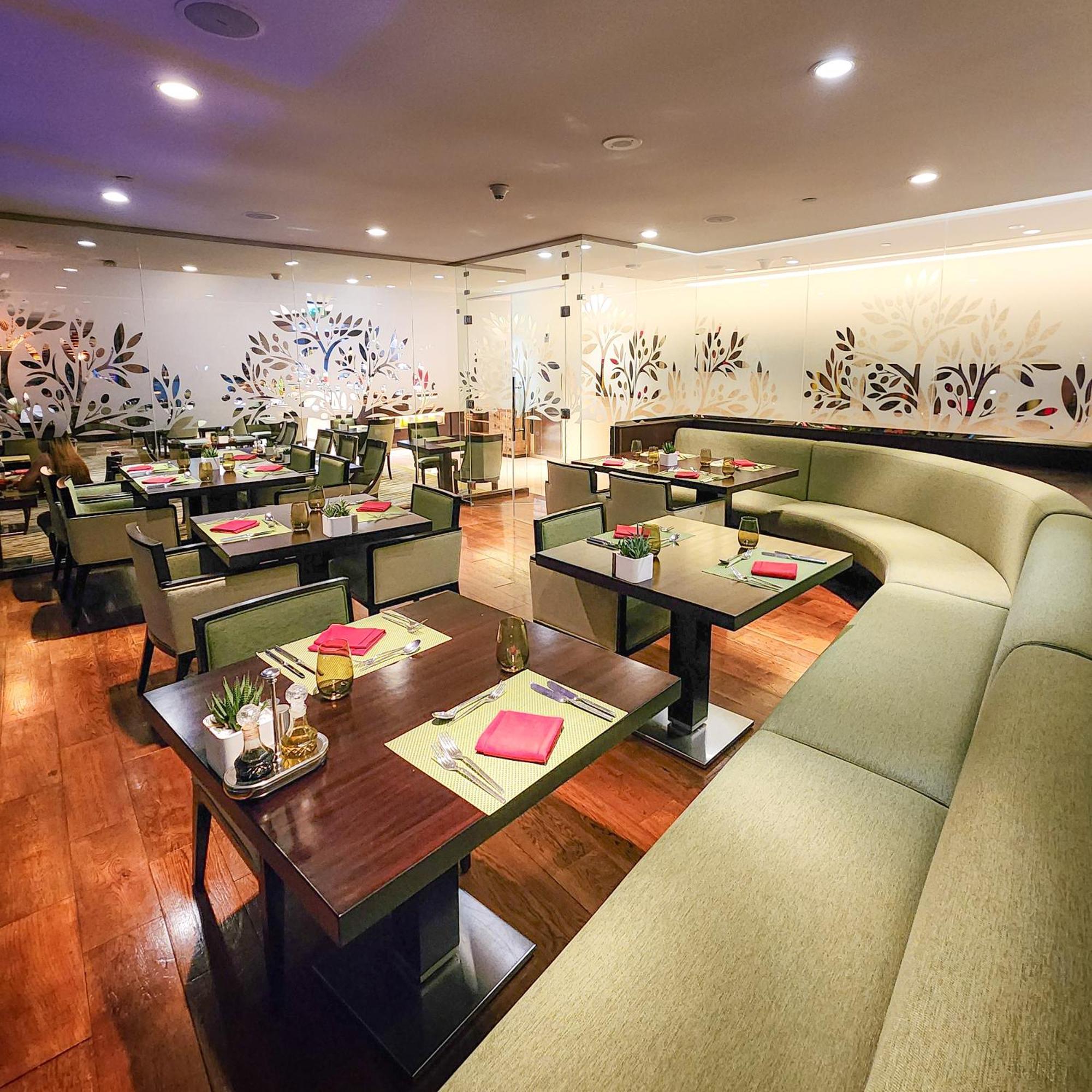 City Centre Rotana Doha Luaran gambar The interior of the restaurant