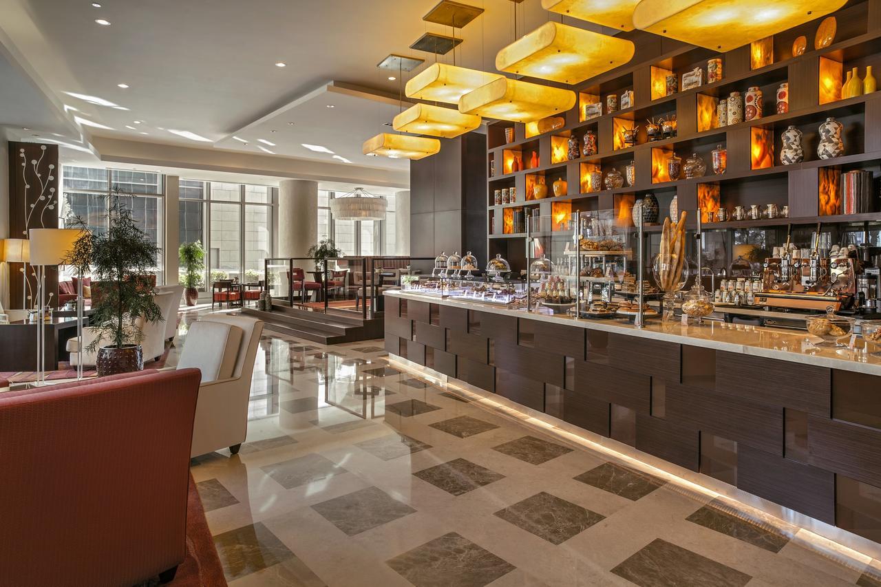 City Centre Rotana Doha Luaran gambar The lobby bar